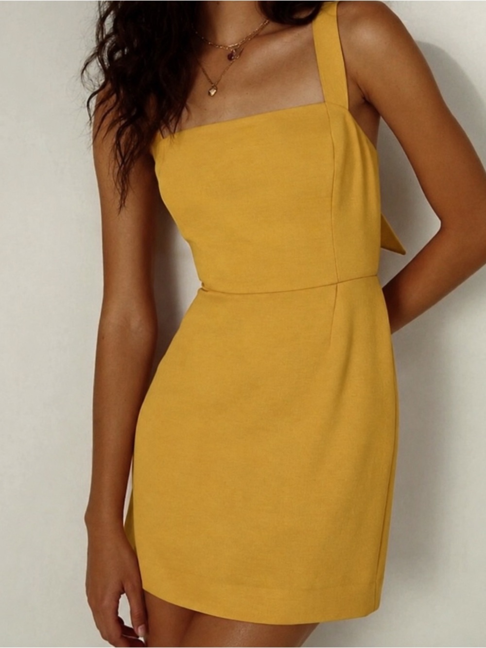 Aritzia Wilfred Mustard Square-Neck Ecoulement Tie Back Mini Dress